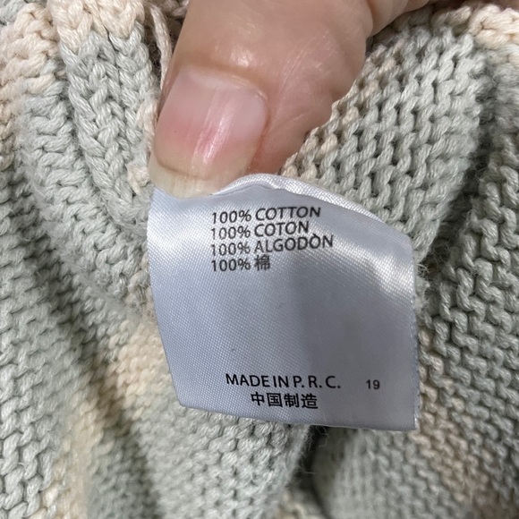 Brandy Melville Striped Gray and Cream women’s crewneck Sweater - Picture 3 of 4